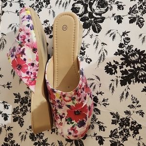 Floral shoe b42